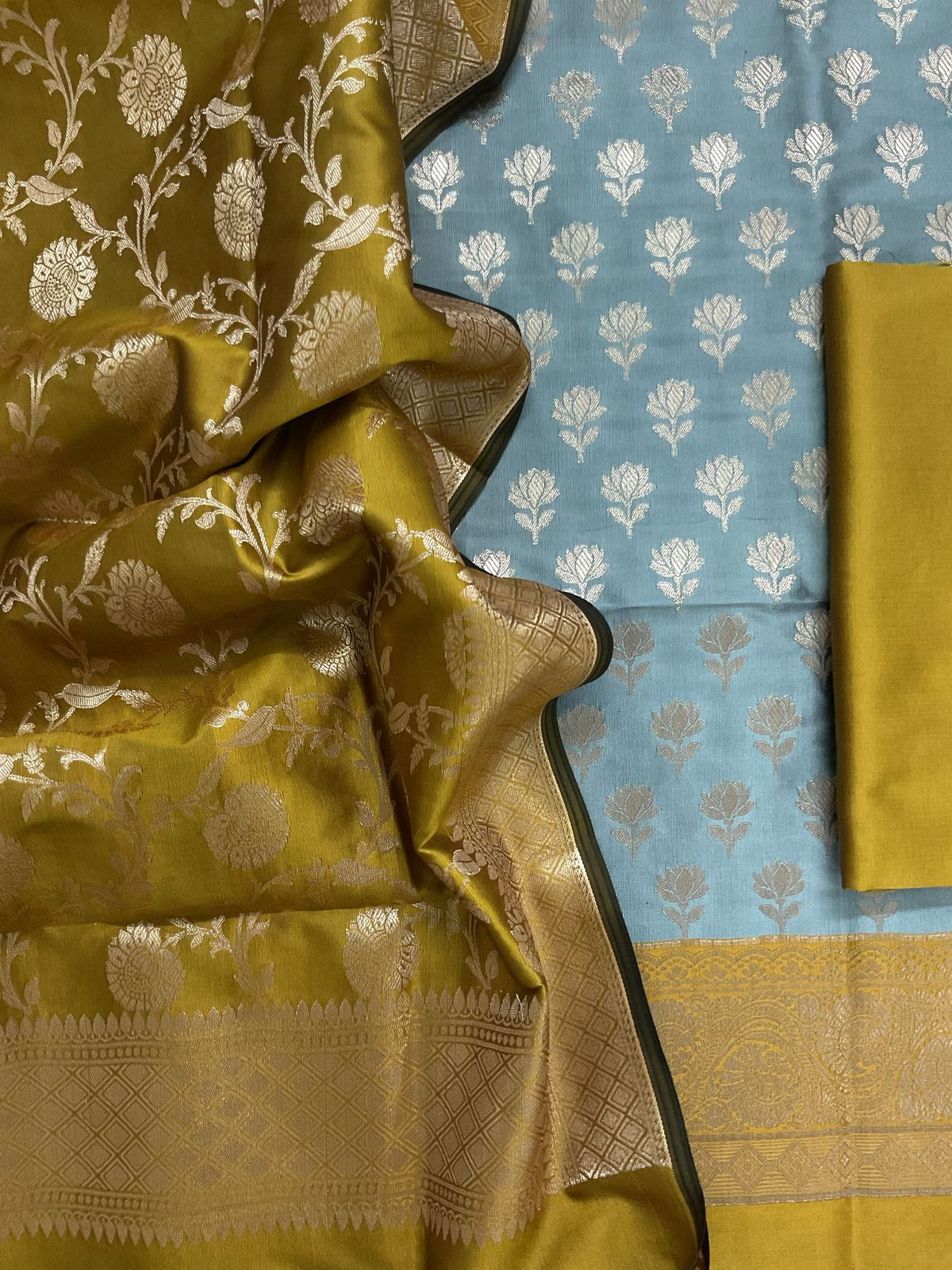 Soft Silk Banarasi Weaved Suit - Grey