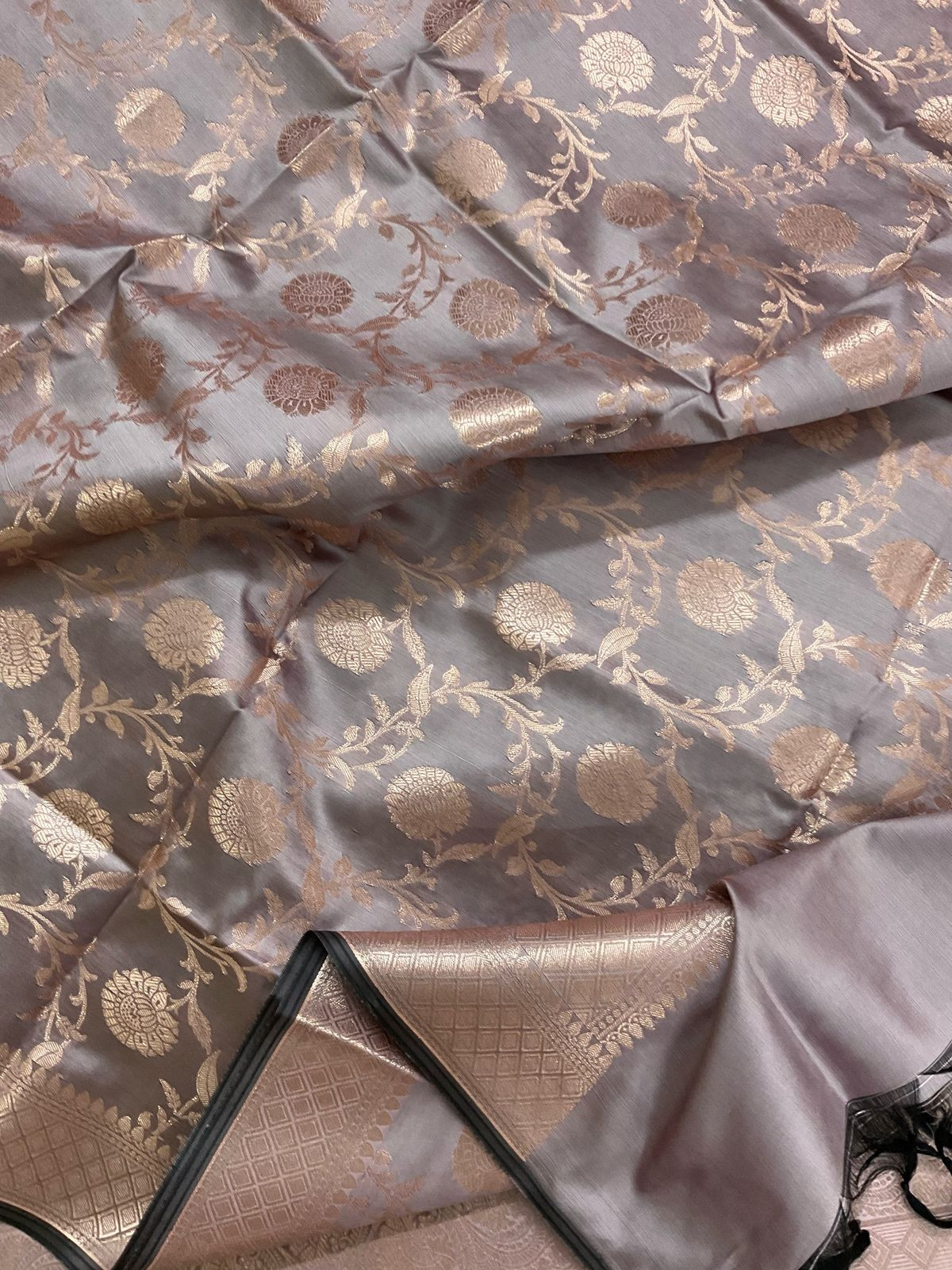 Soft Silk Banarasi Weaved Suit - Pink