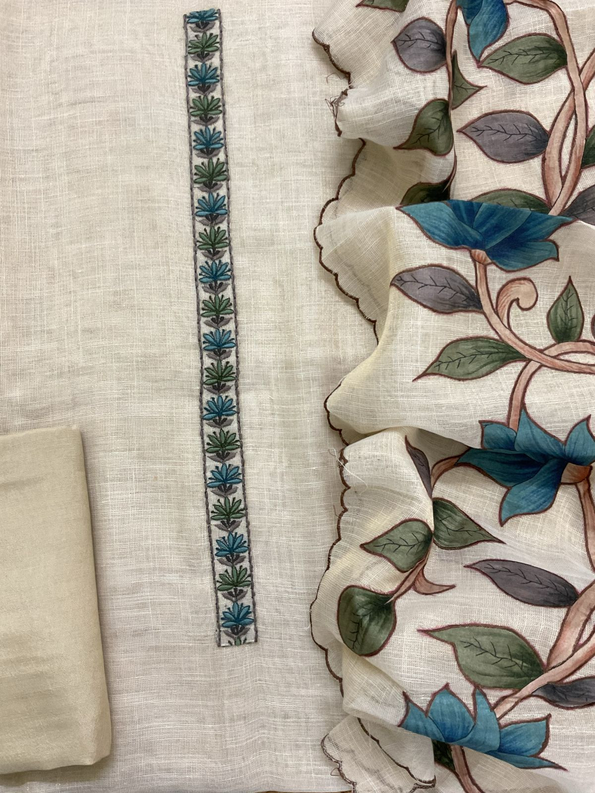 Soft Tissue Slub Cotton Embroidered Suit - Cream