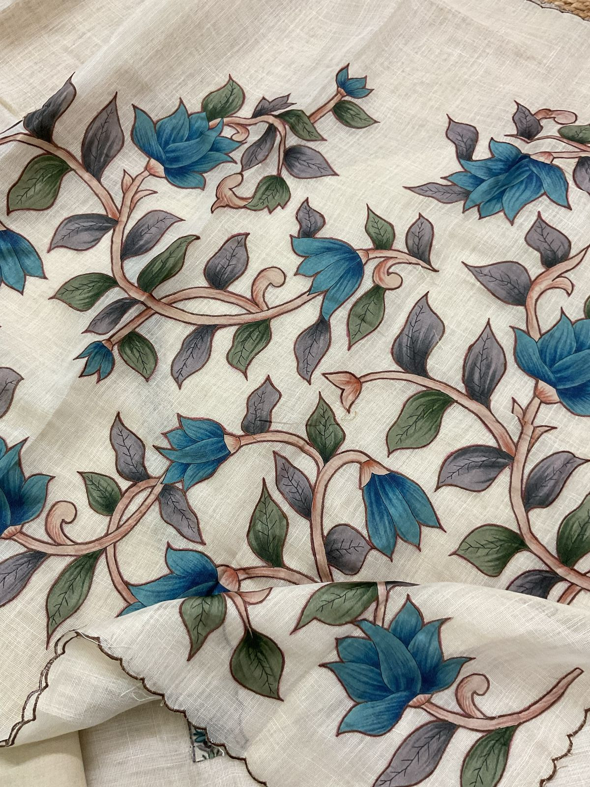 Soft Tissue Slub Cotton Embroidered Suit - Cream