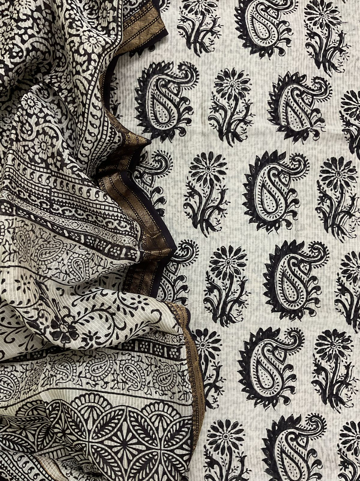 Pure Maheshwari Self Weaved Bagh Printed Suit - Offwhite