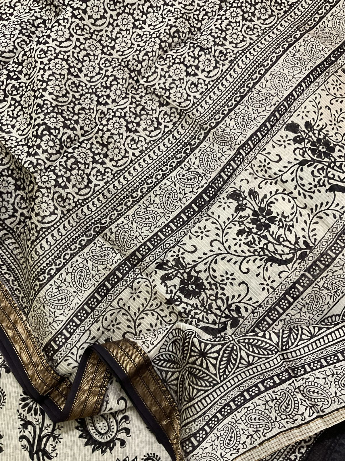 Pure Maheshwari Self Weaved Bagh Printed Suit - Offwhite