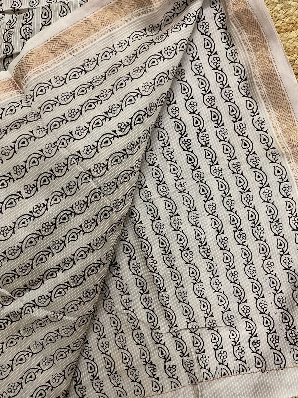 Pure Maheshwari Self Weaved Bagh Printed Suit - Offwhite