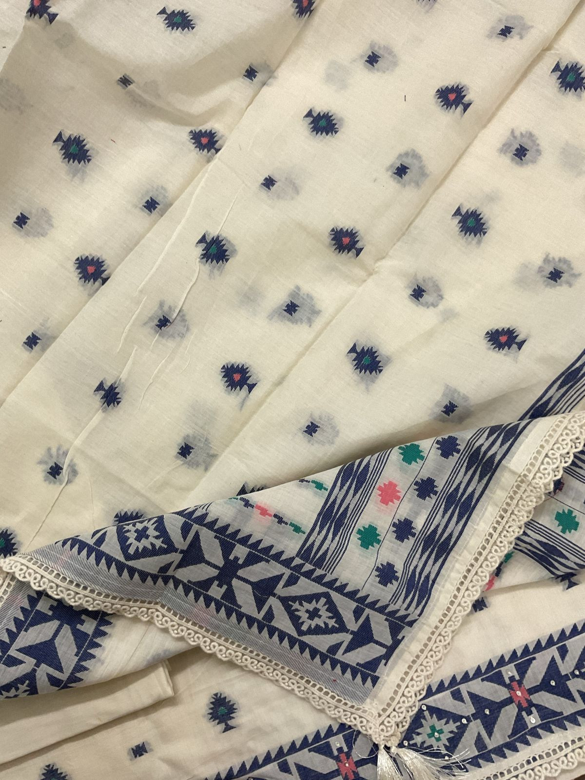 Pure Fine Cotton Jamdani Weaved Embroidered Suit - Cream