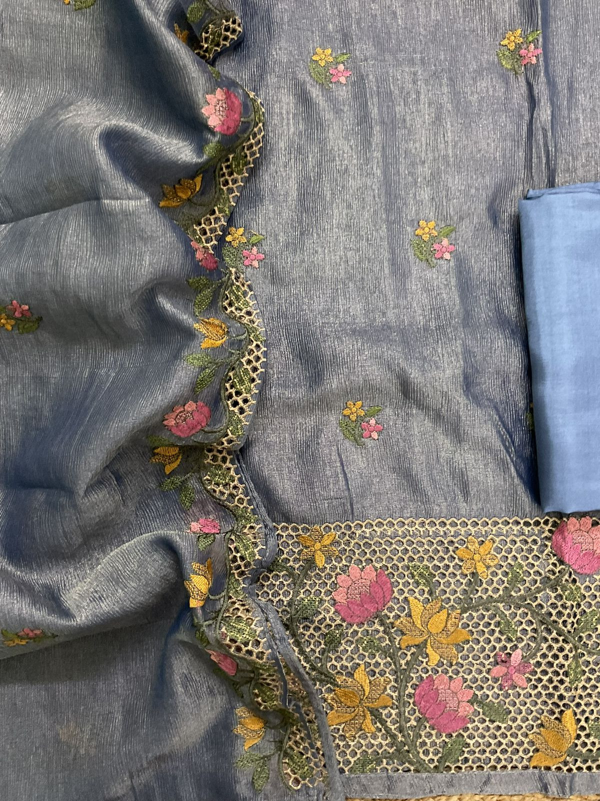 Soft Crushed Tissue Embroidered Suit - Blue