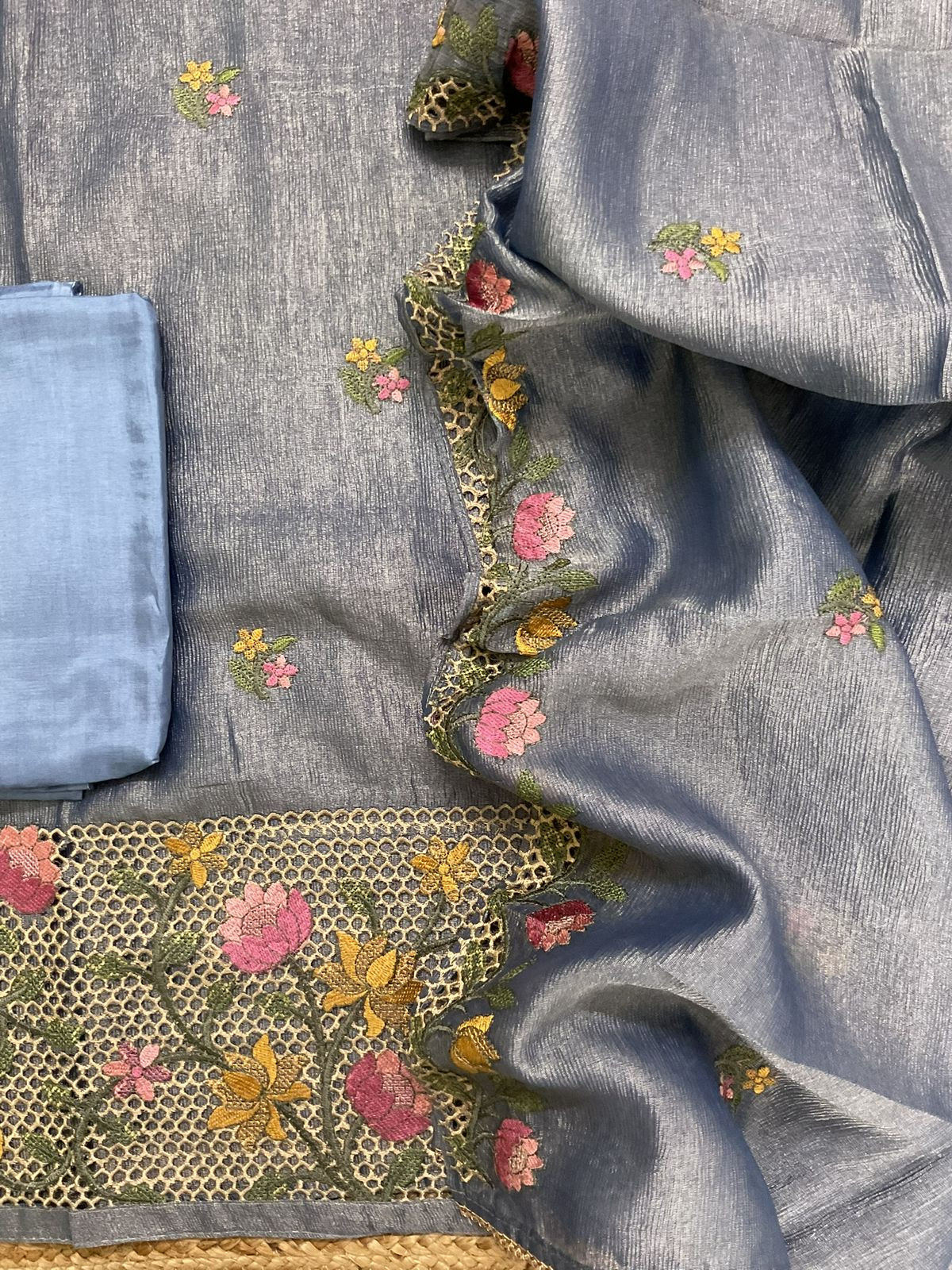 Soft Crushed Tissue Embroidered Suit - Blue