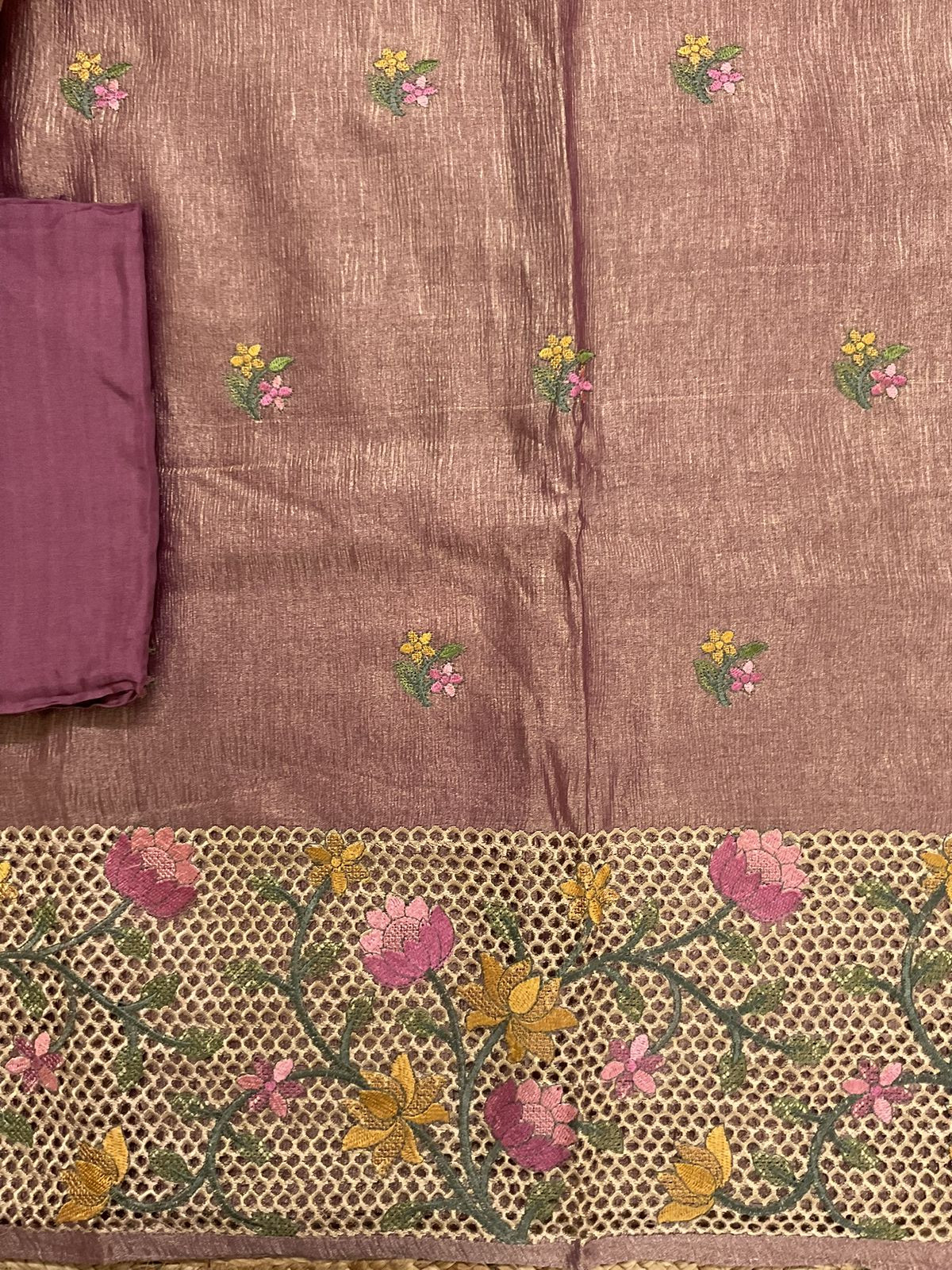 Soft Crushed Tissue Embroidered Suit - Wine