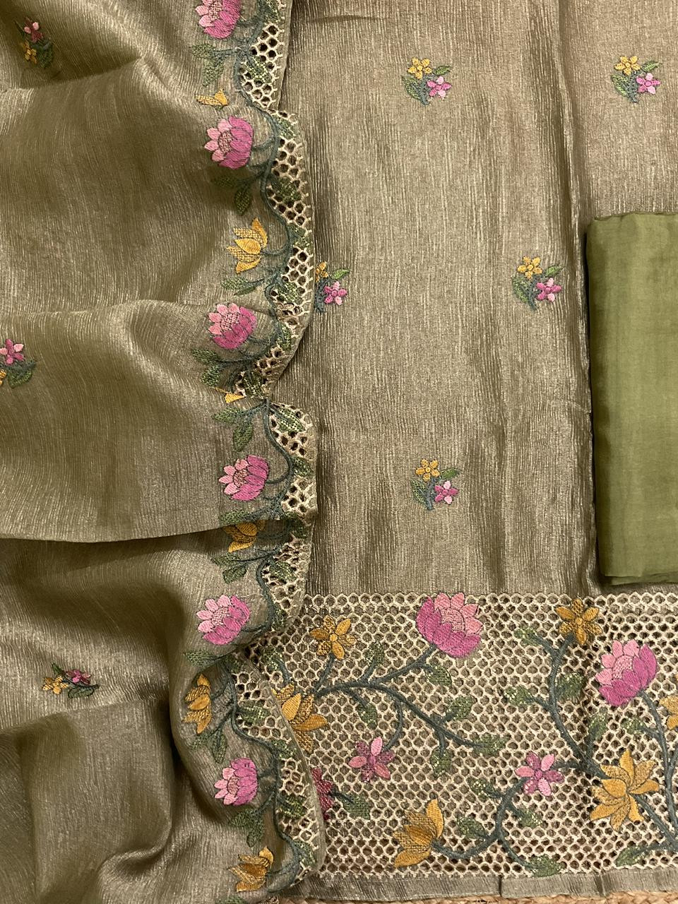 Soft Crushed Tissue Embroidered Suit - Green