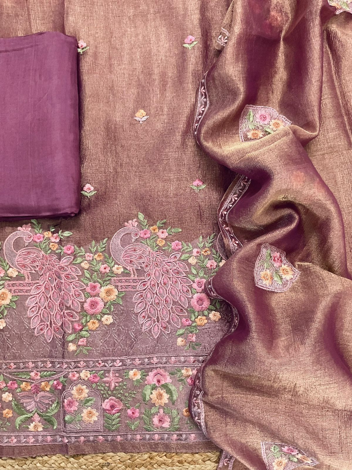 Soft Crushed Tissue Embroidered Suit - Wine