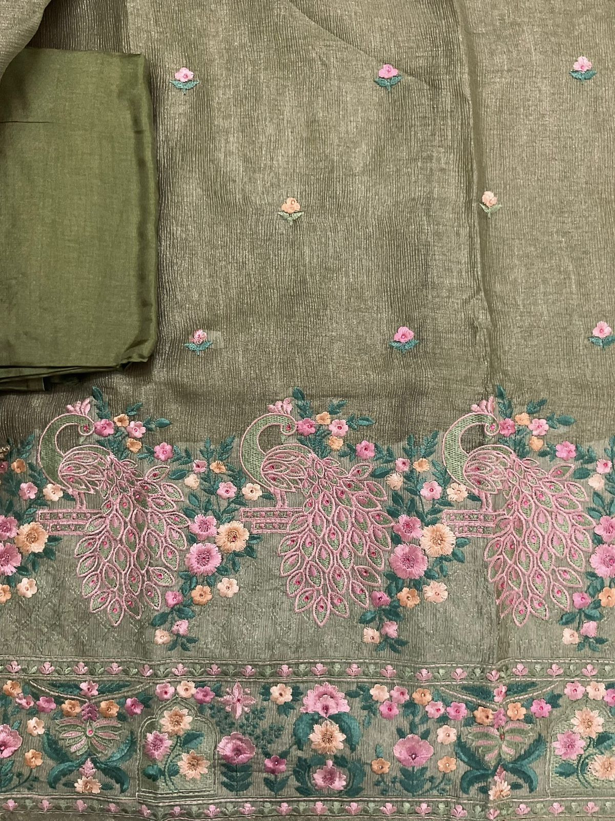 Soft Crushed Tissue Embroidered Suit - Green