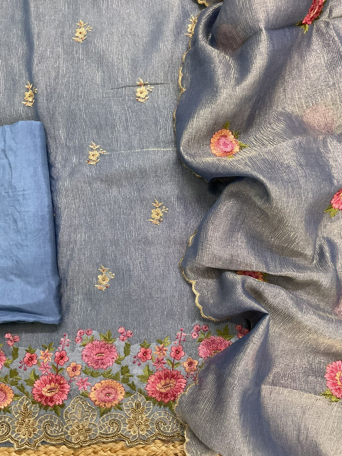 Soft Crushed Tissue Embroidered Suit - Blue