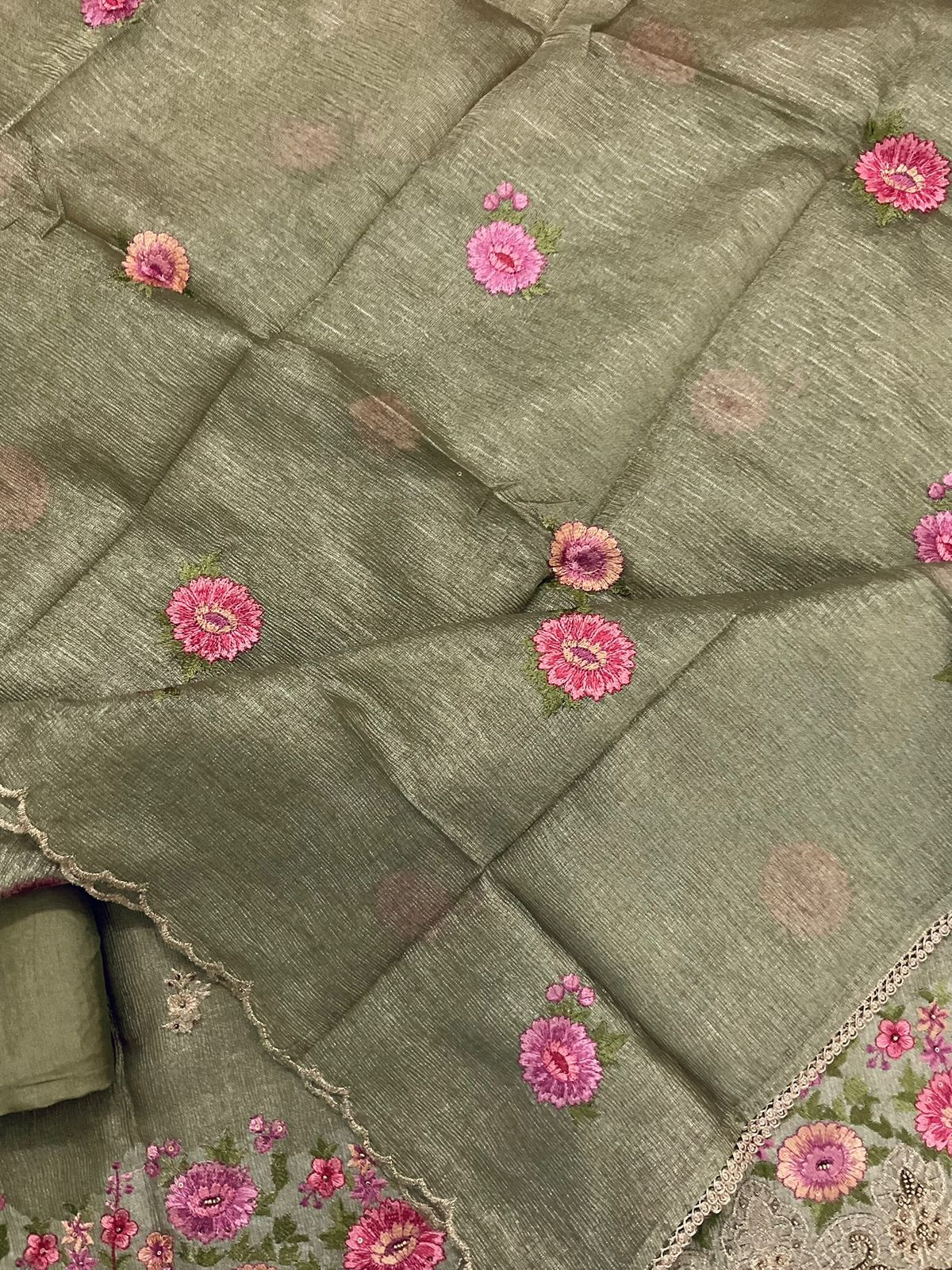 Soft Crushed Tissue Embroidered Suit - Green