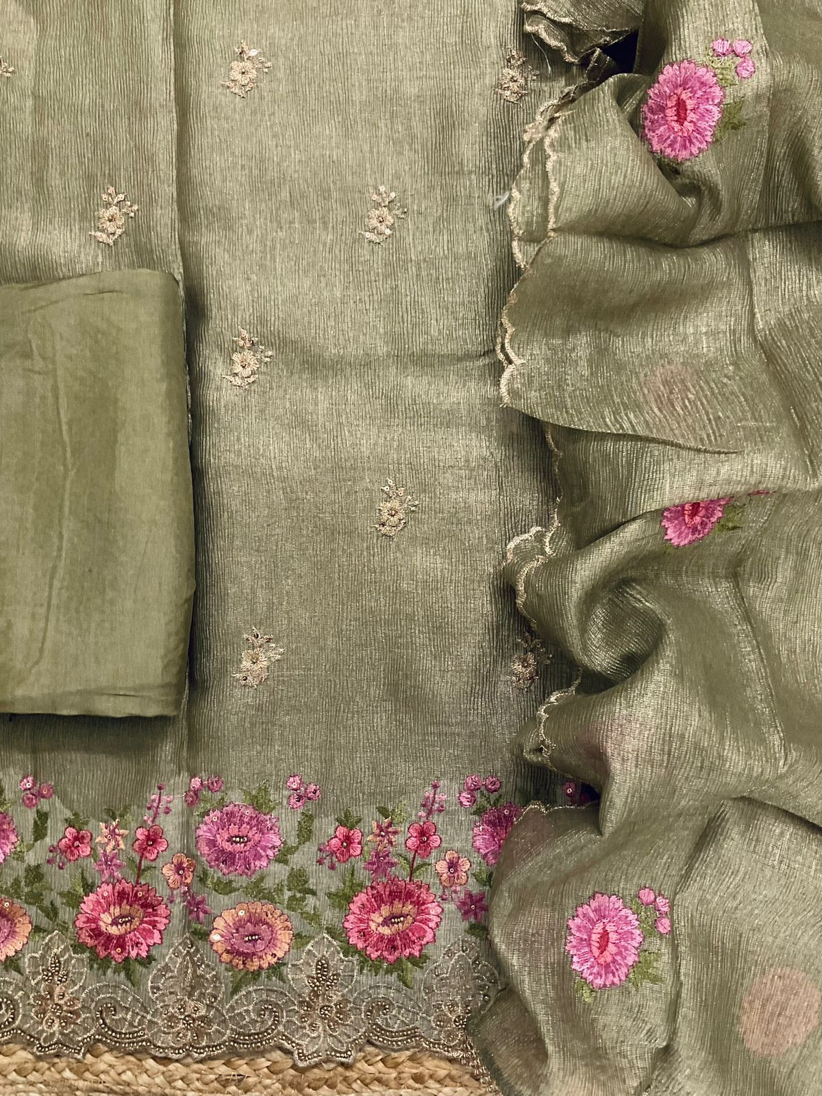 Soft Crushed Tissue Embroidered Suit - Green