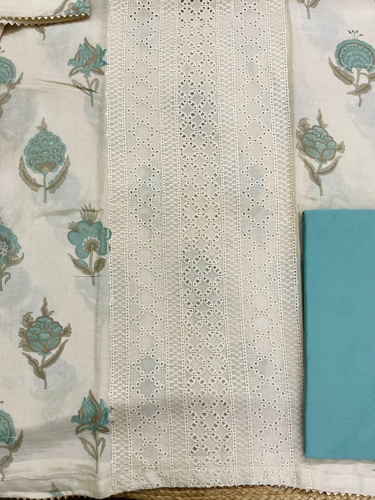 Pure Muslin Printed Embroidered Suit - Cream