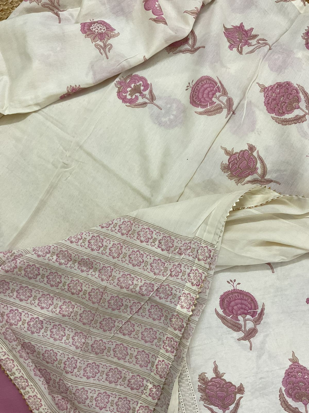 Pure Muslin Printed Embroidered Suit - Cream