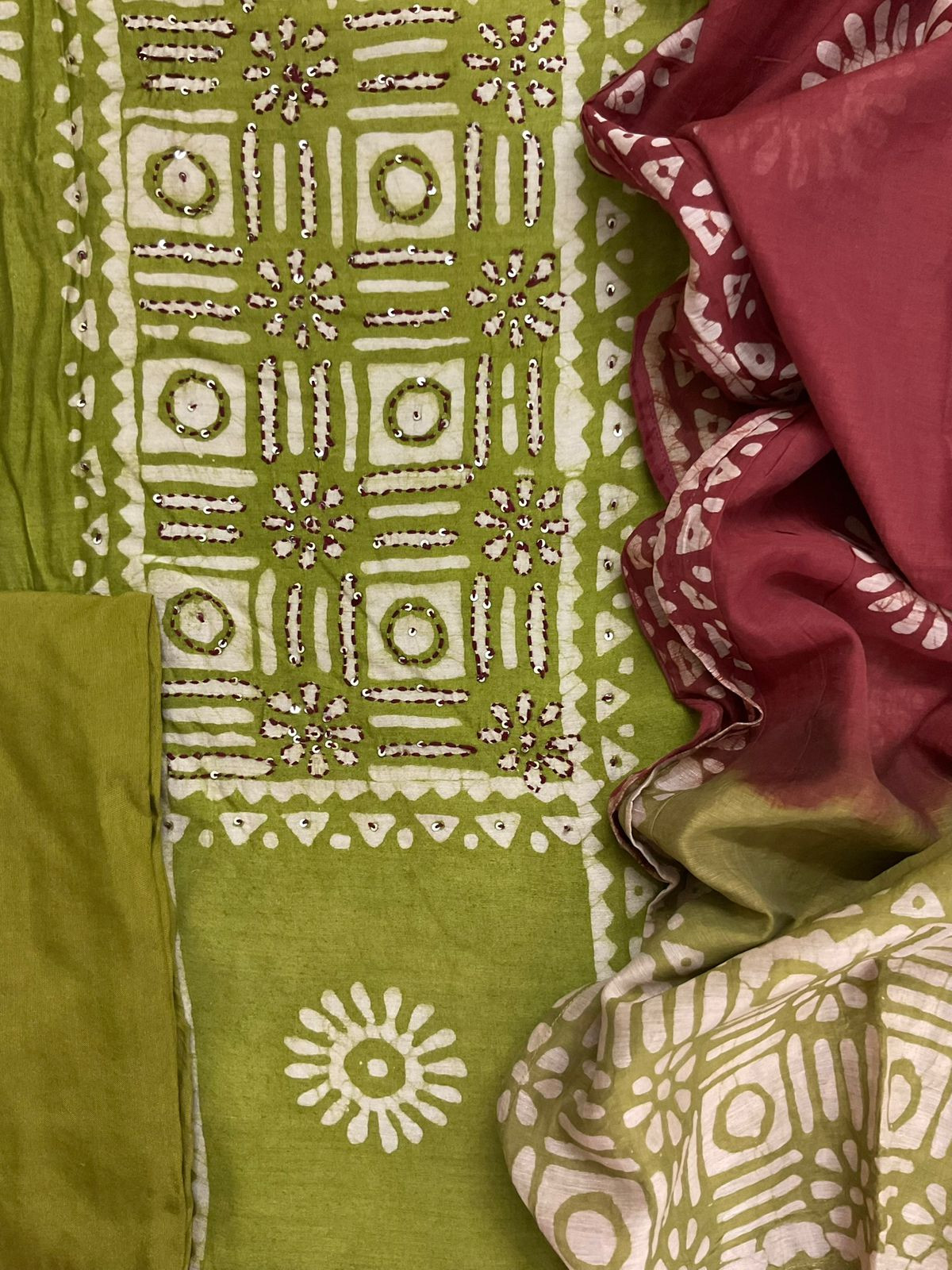 Pure Muslin Printed Embroidered Suit - Green