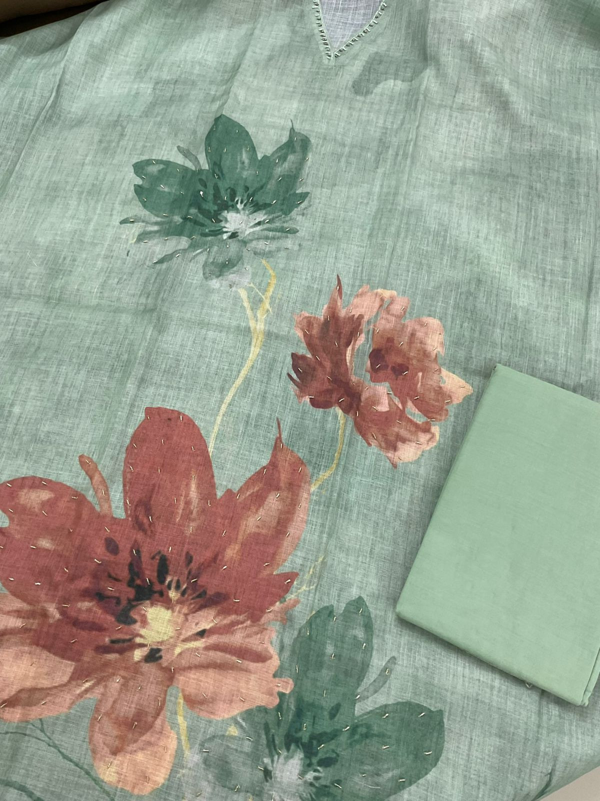 Soft Linen Jute Cotton Printed Embroidered Suit - Green