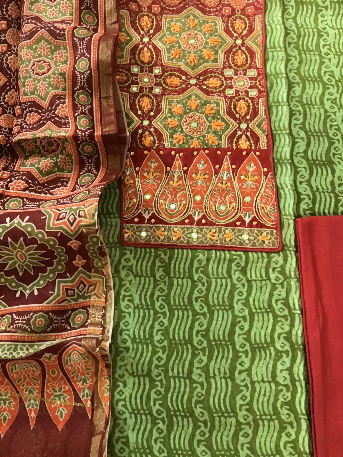 Soft Chanderi Printed Embroidered Suit - Green