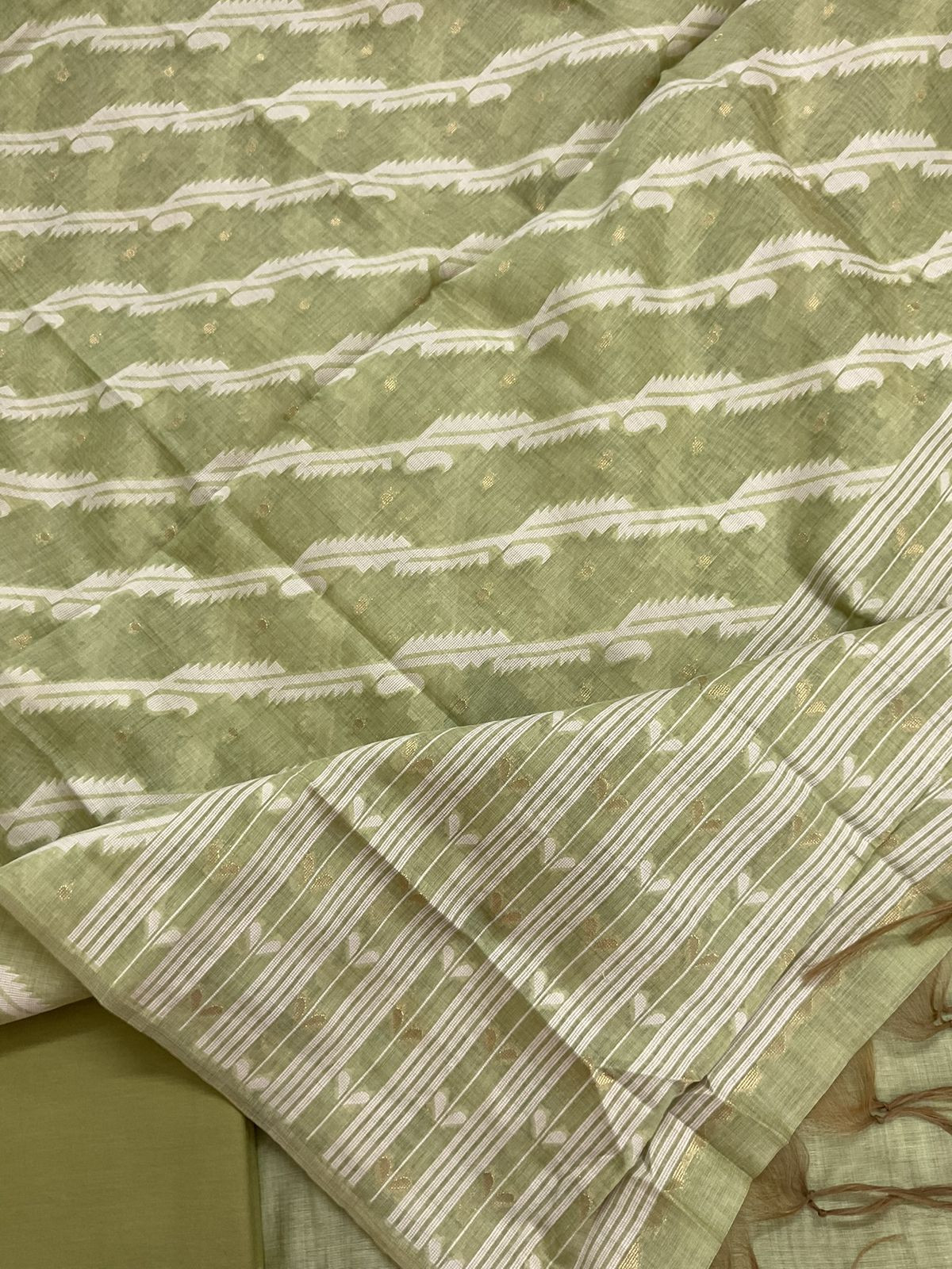 Soft Slub Chanderi Jamdani Weaved Embroidered Suit - Green