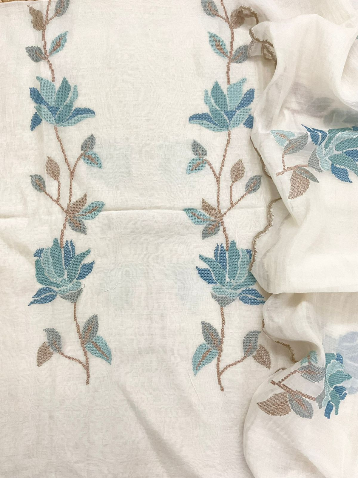 Pure Mul Chanderi Embroidered Suit - Off White