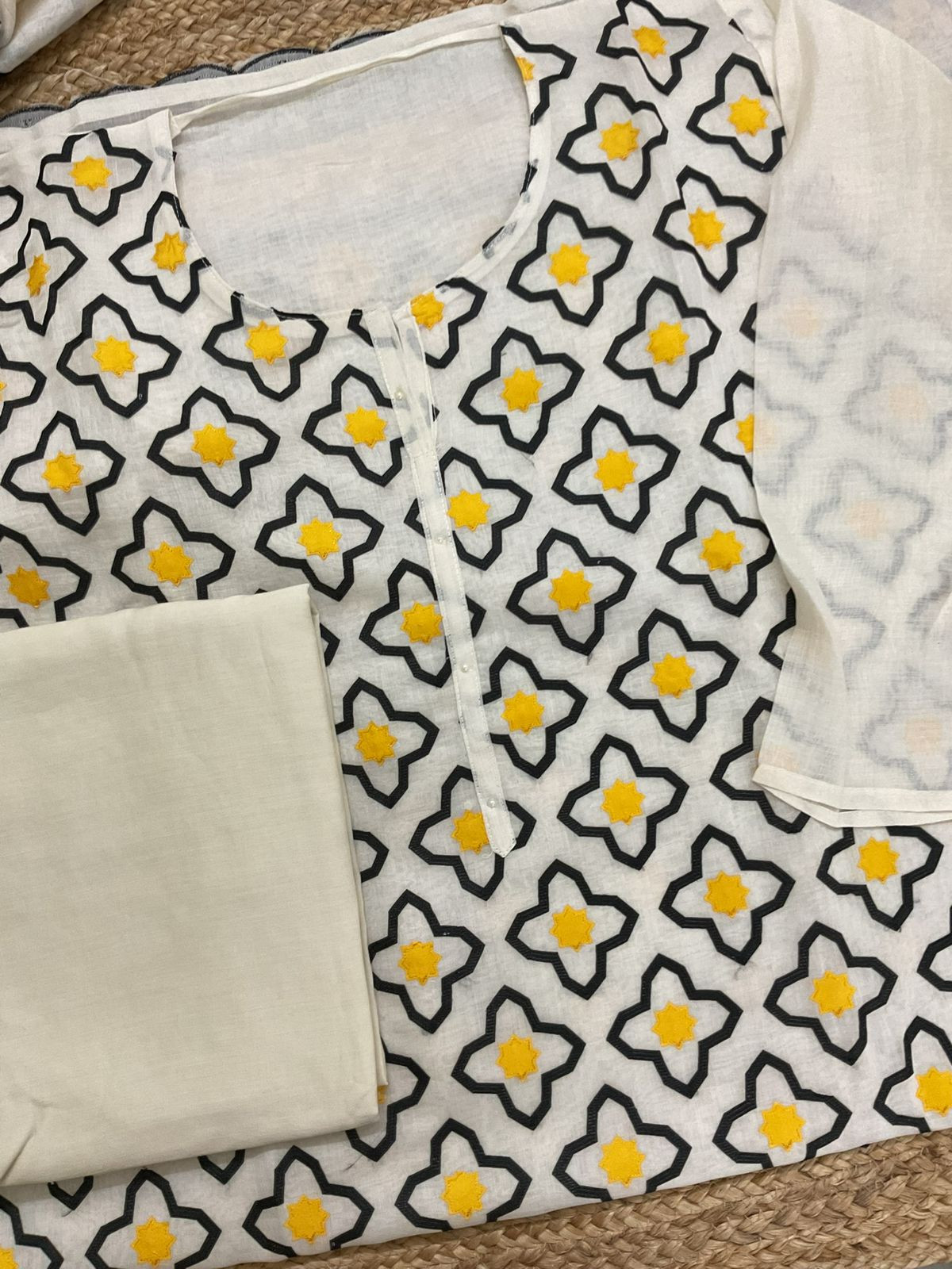 Pure Mul Chanderi Embroidered Suit - Off White