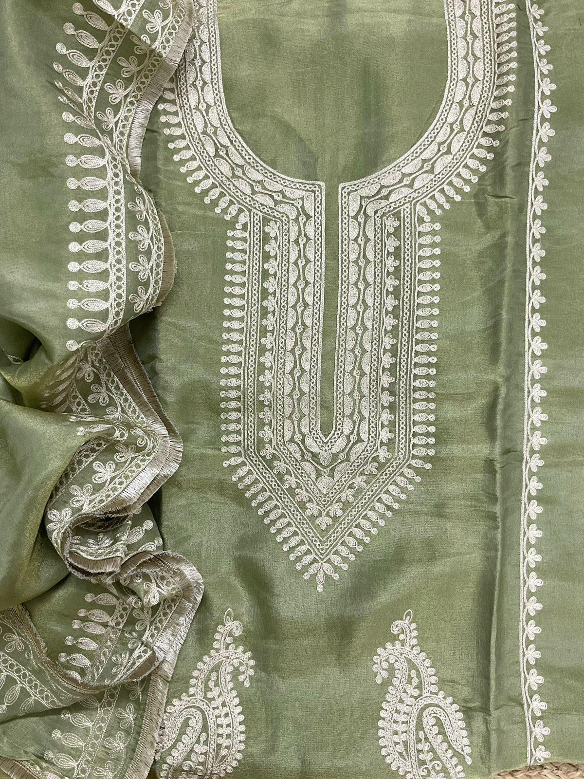 Soft Fine Tissue Shimmer Silk Embroidered Suit - Green