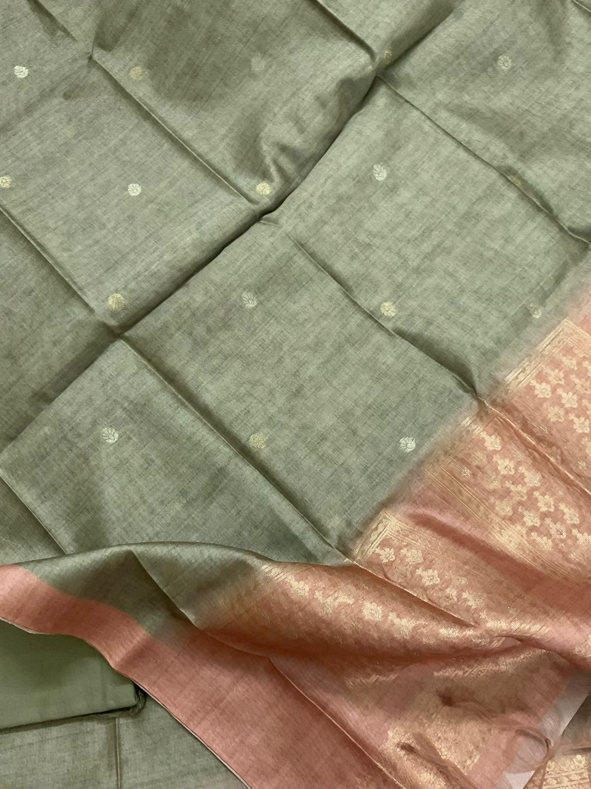 Soft Semi Tussar Silk Jamdani Weaved Suit - Green