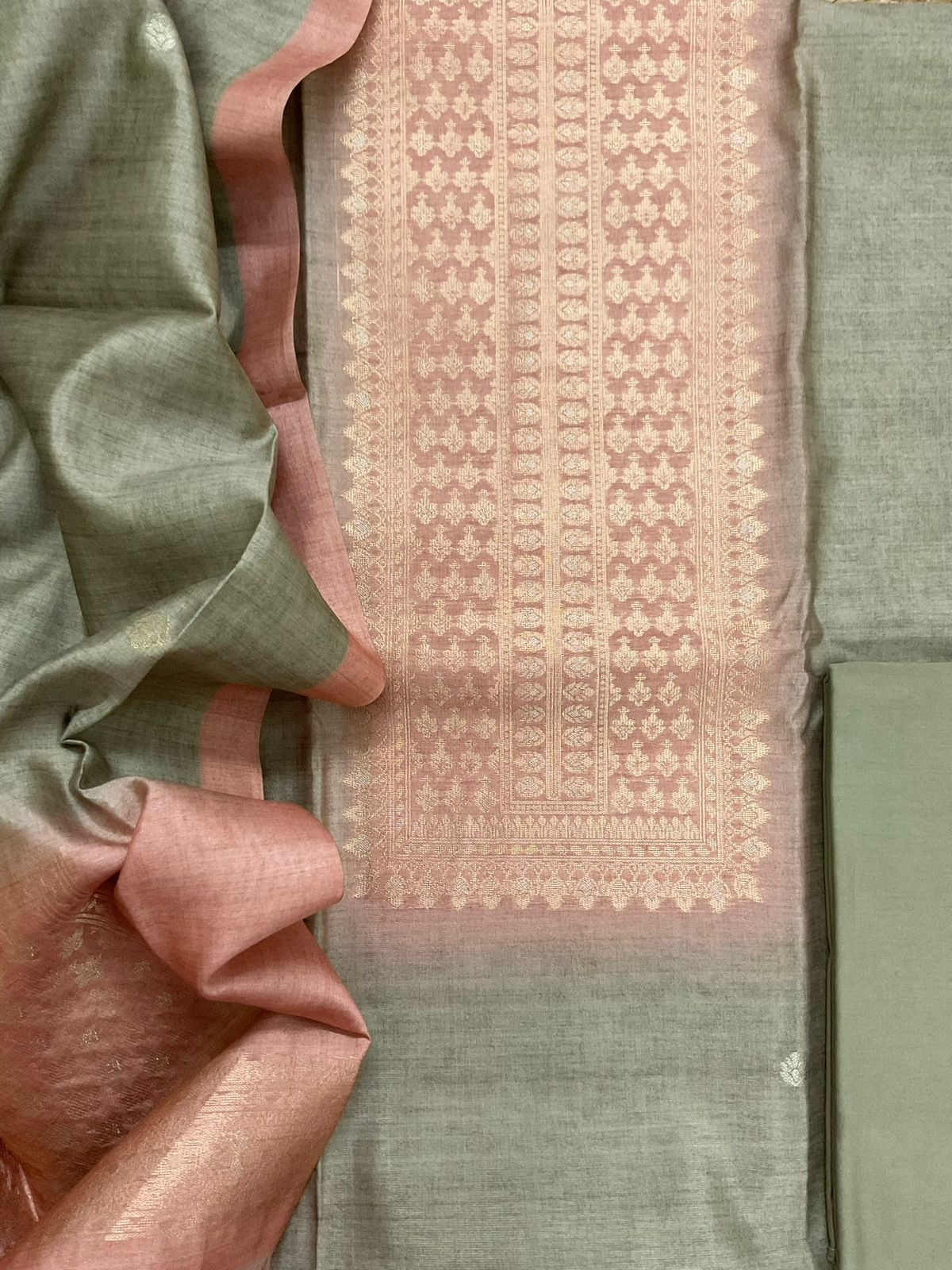 Soft Semi Tussar Silk Jamdani Weaved Suit - Green