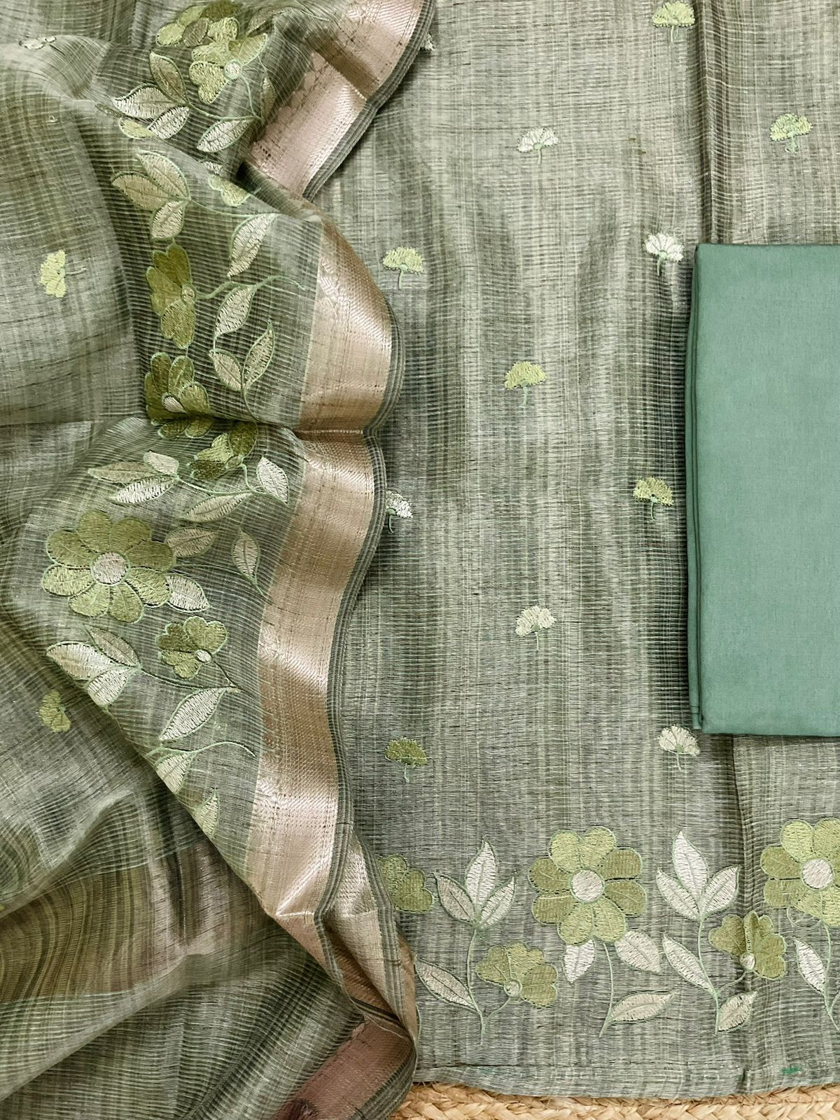 Soft Tissue Raw Silk Embroidered Suit - Green