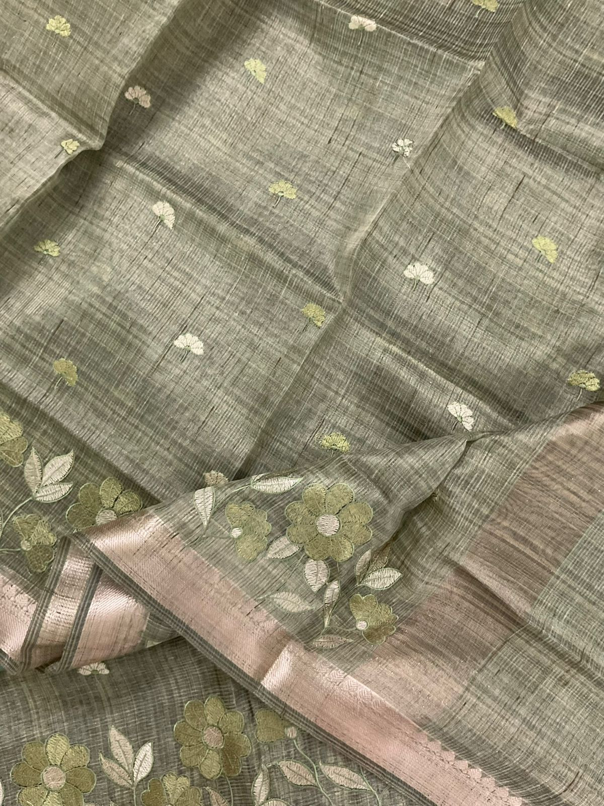 Soft Tissue Raw Silk Embroidered Suit - Green