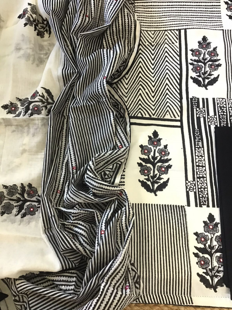 Image of Pure Cotton Printed Embroidered Suit - Offwhite