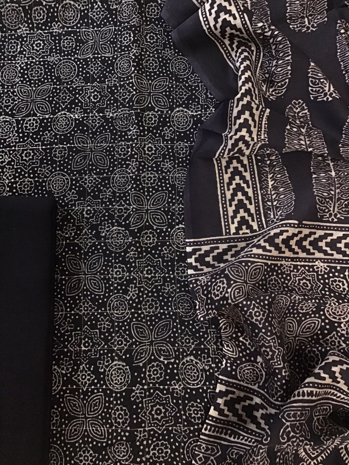 Pure Maheshwari Silk Printed Banarasi Weaved Suit - Black