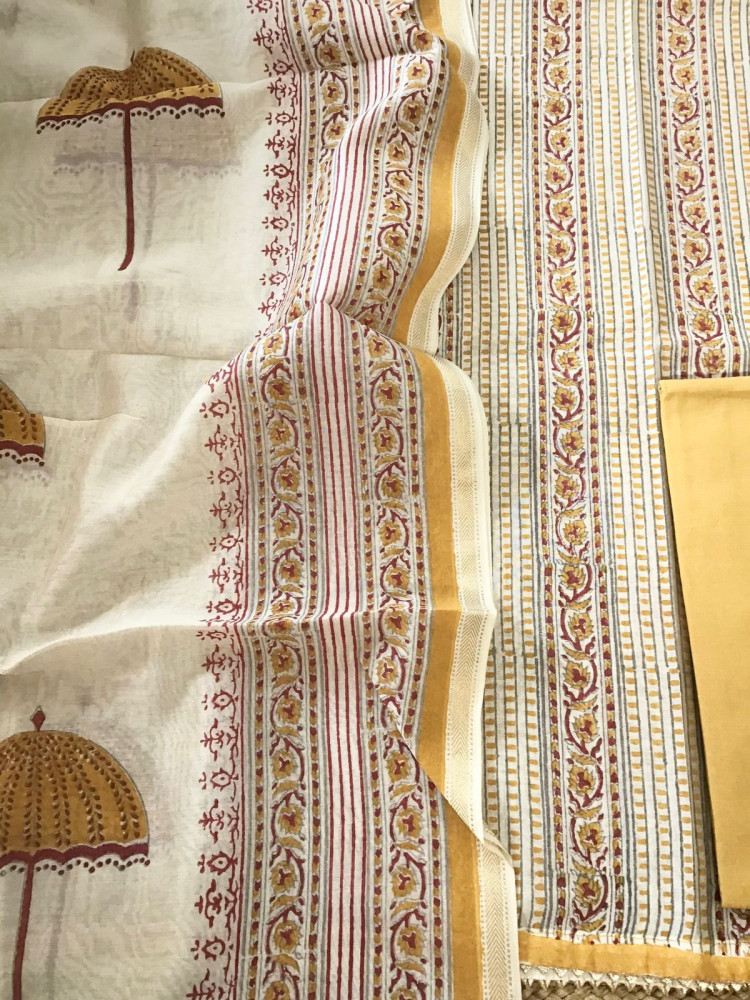 Image of Pure Maheshwari Silk Printed Suit - Cream