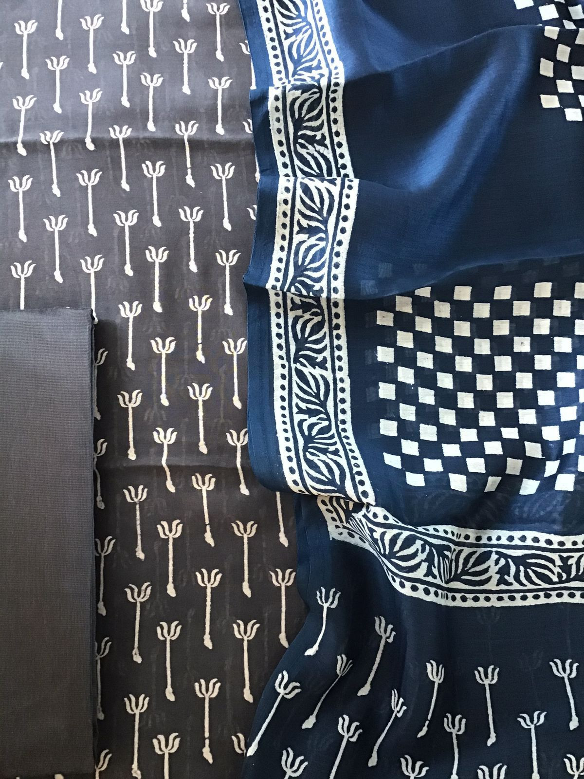 Pure Maheshwari Silk Printed Suit - Grey