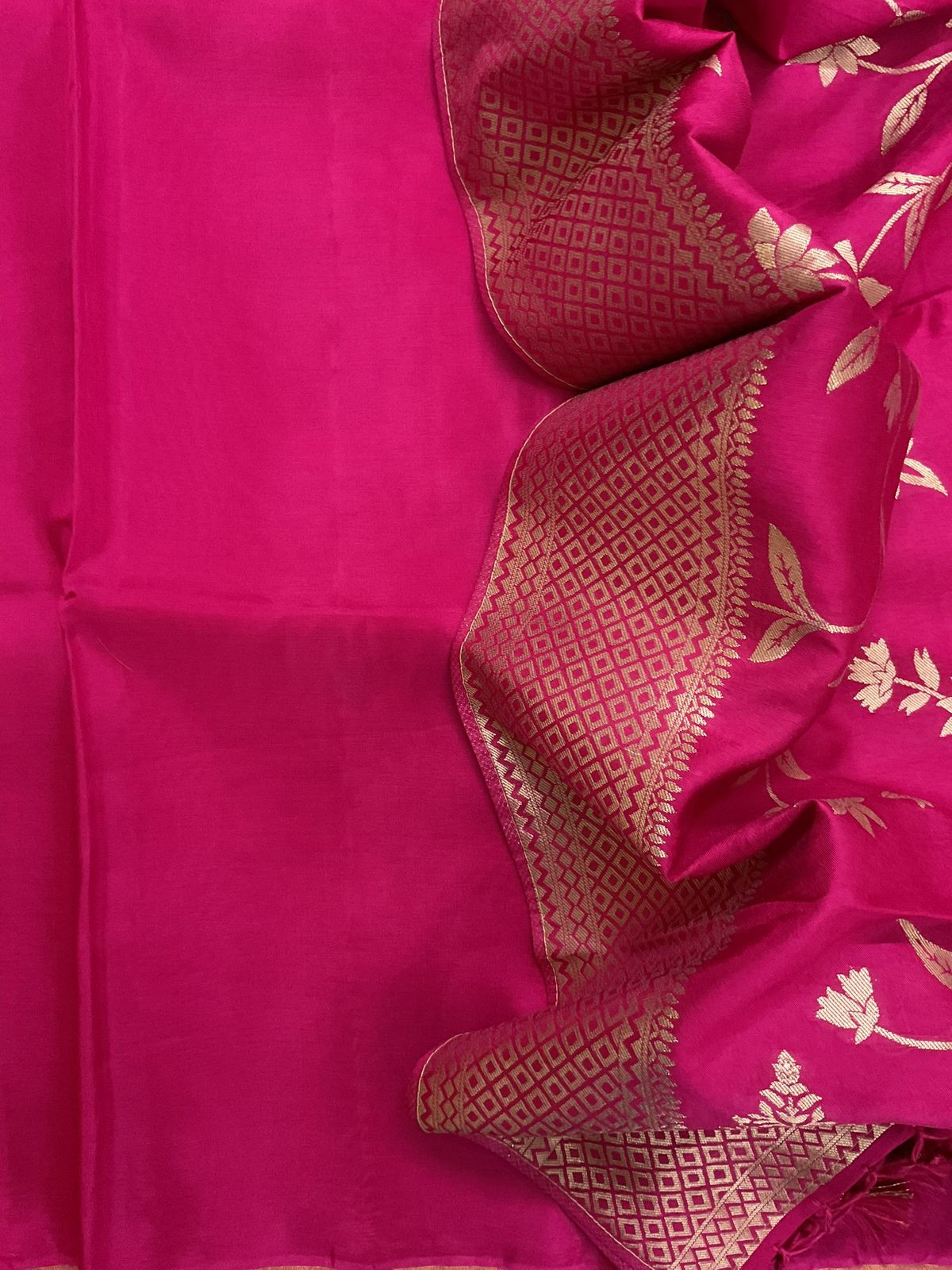 Soft Dola Silk Banarasi Weaved Suit - Pink
