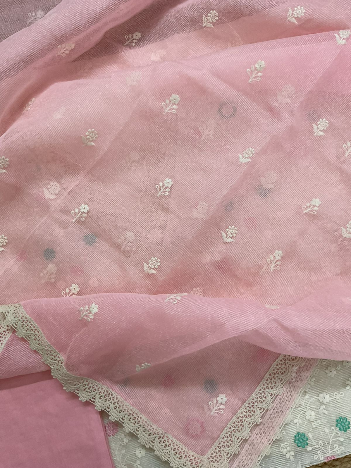 Soft Fine Supernet Embroidered Suit - Off White