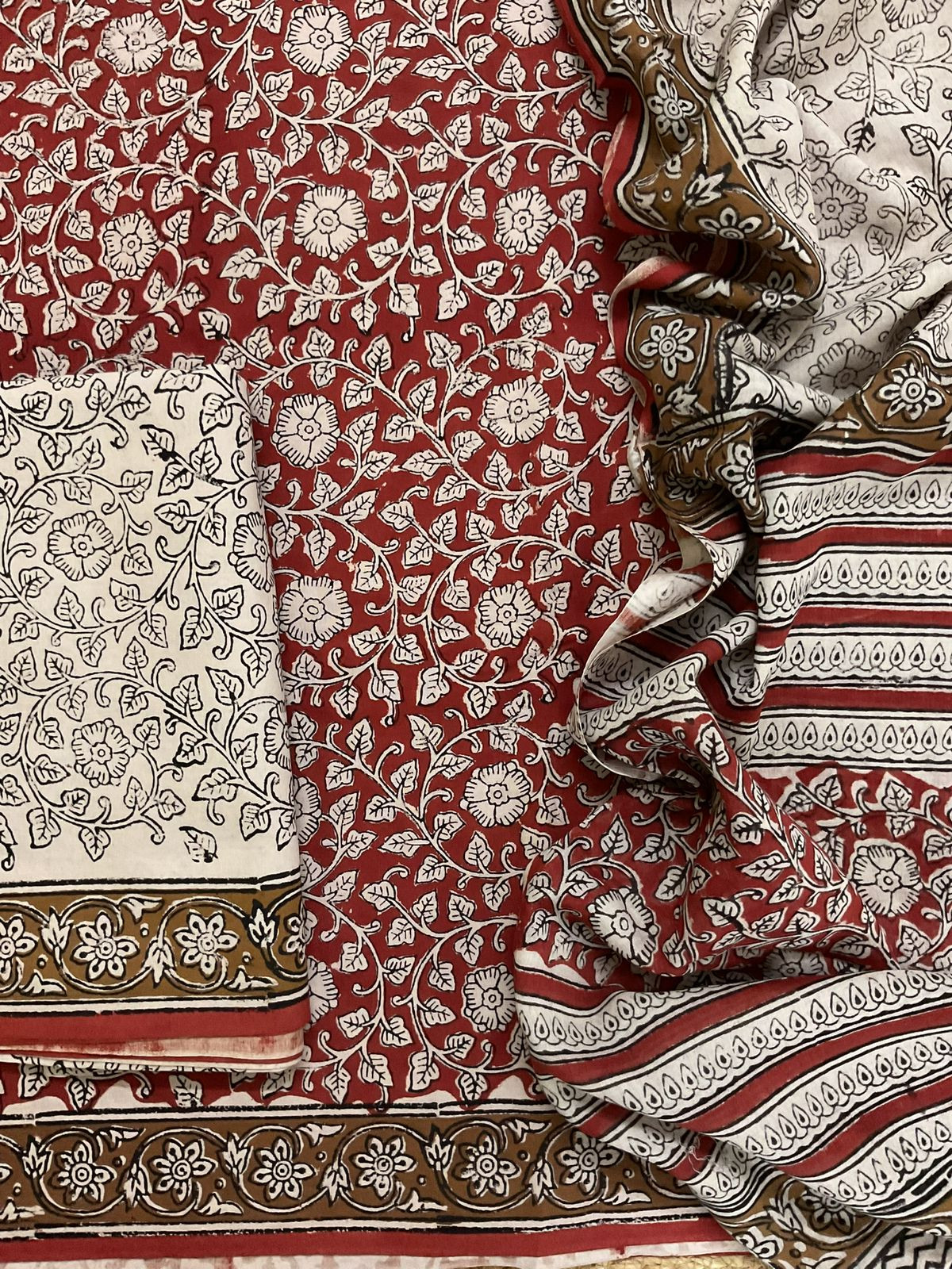 Pure Mul Cotton Printed Suit - Maroon