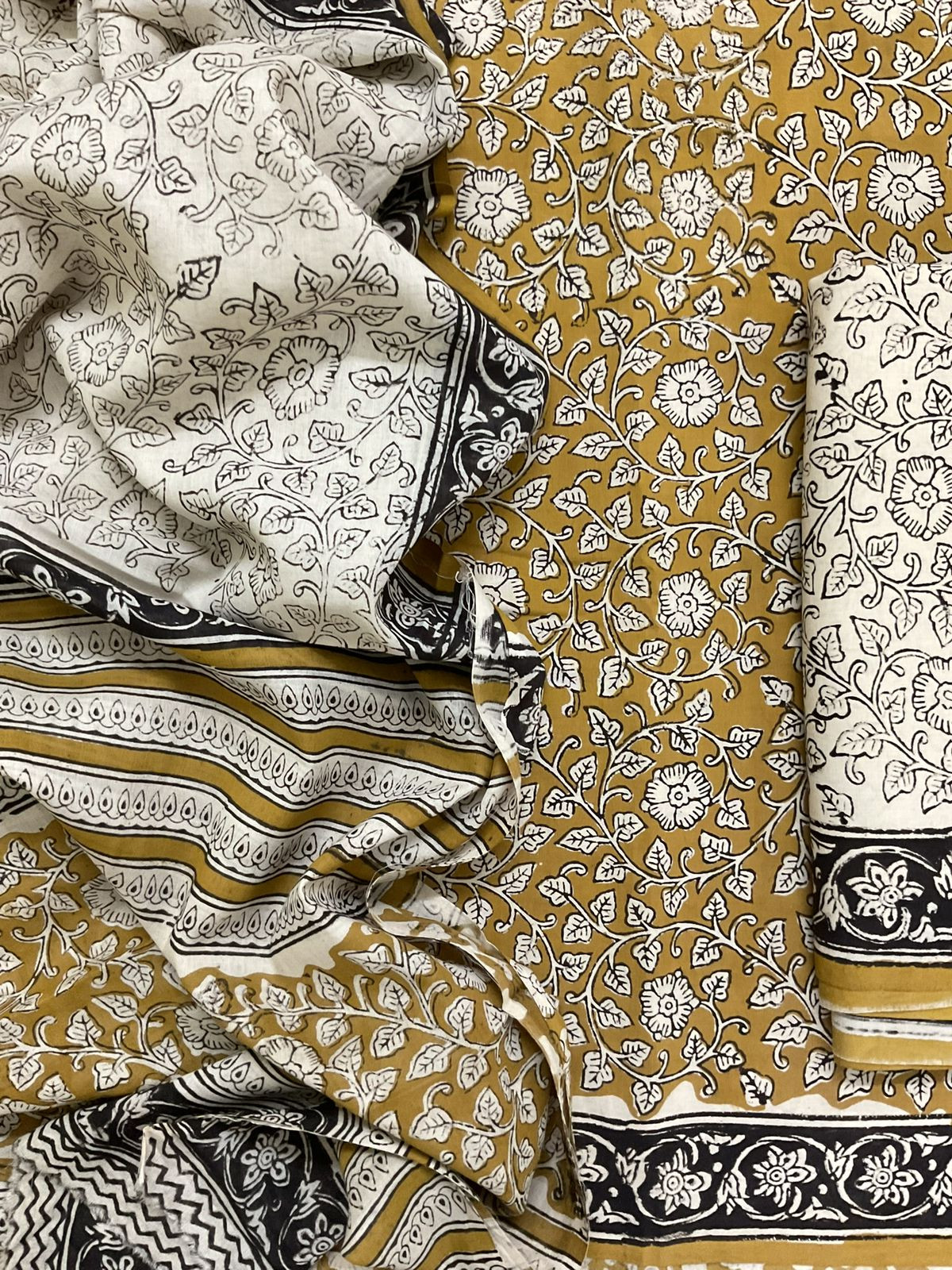 Pure Mul Cotton Printed Suit - Yellow