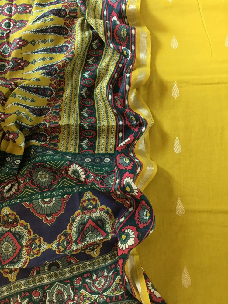 Image of Pure Linen Jute Cotton Printed Suit - Yellow