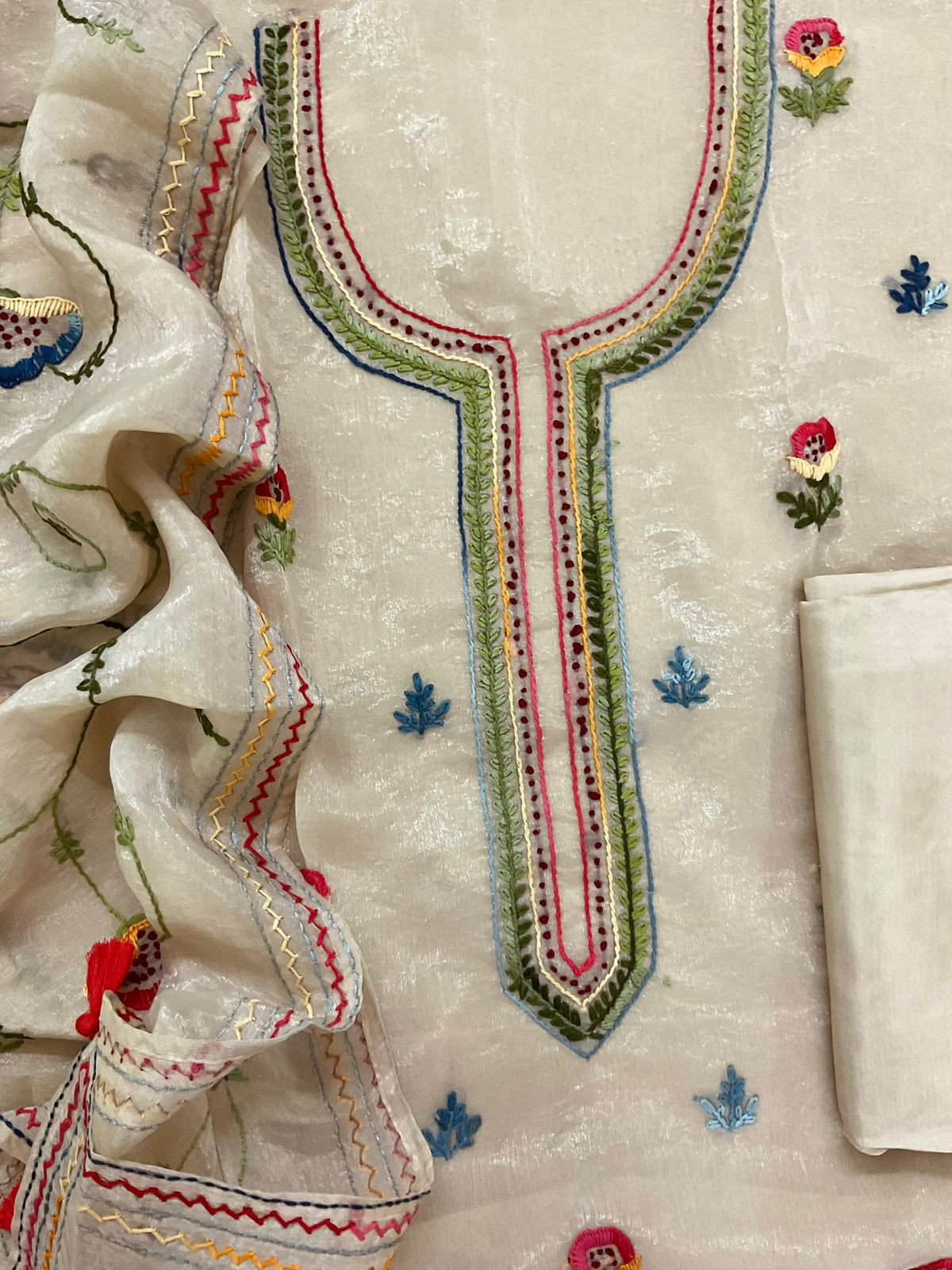 Pure Crushed Tissue Fine Embroidered Suit - Beige