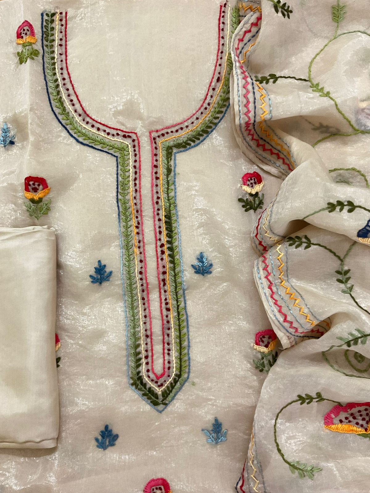 Pure Crushed Tissue Fine Embroidered Suit - Beige