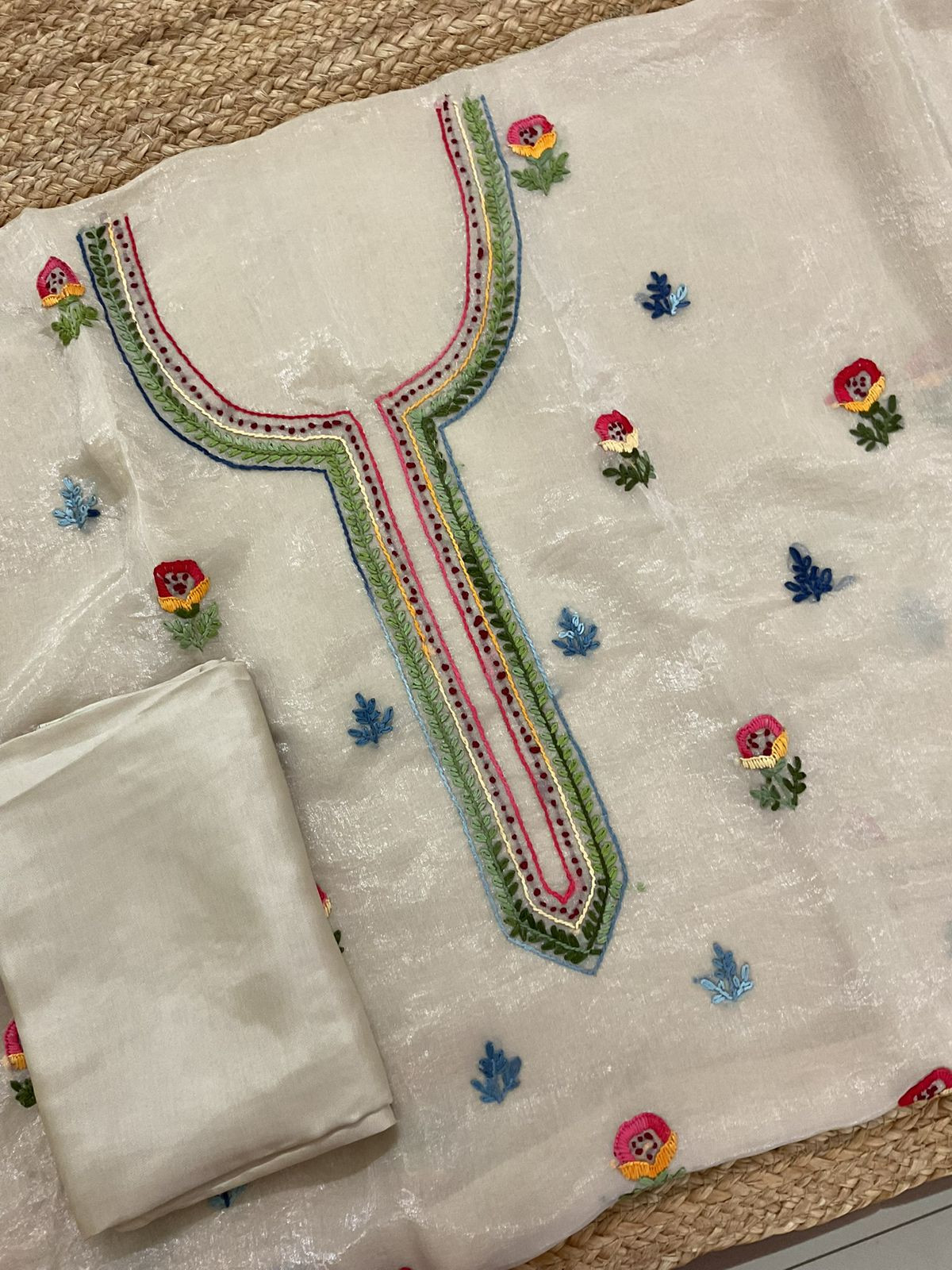 Pure Crushed Tissue Fine Embroidered Suit - Beige