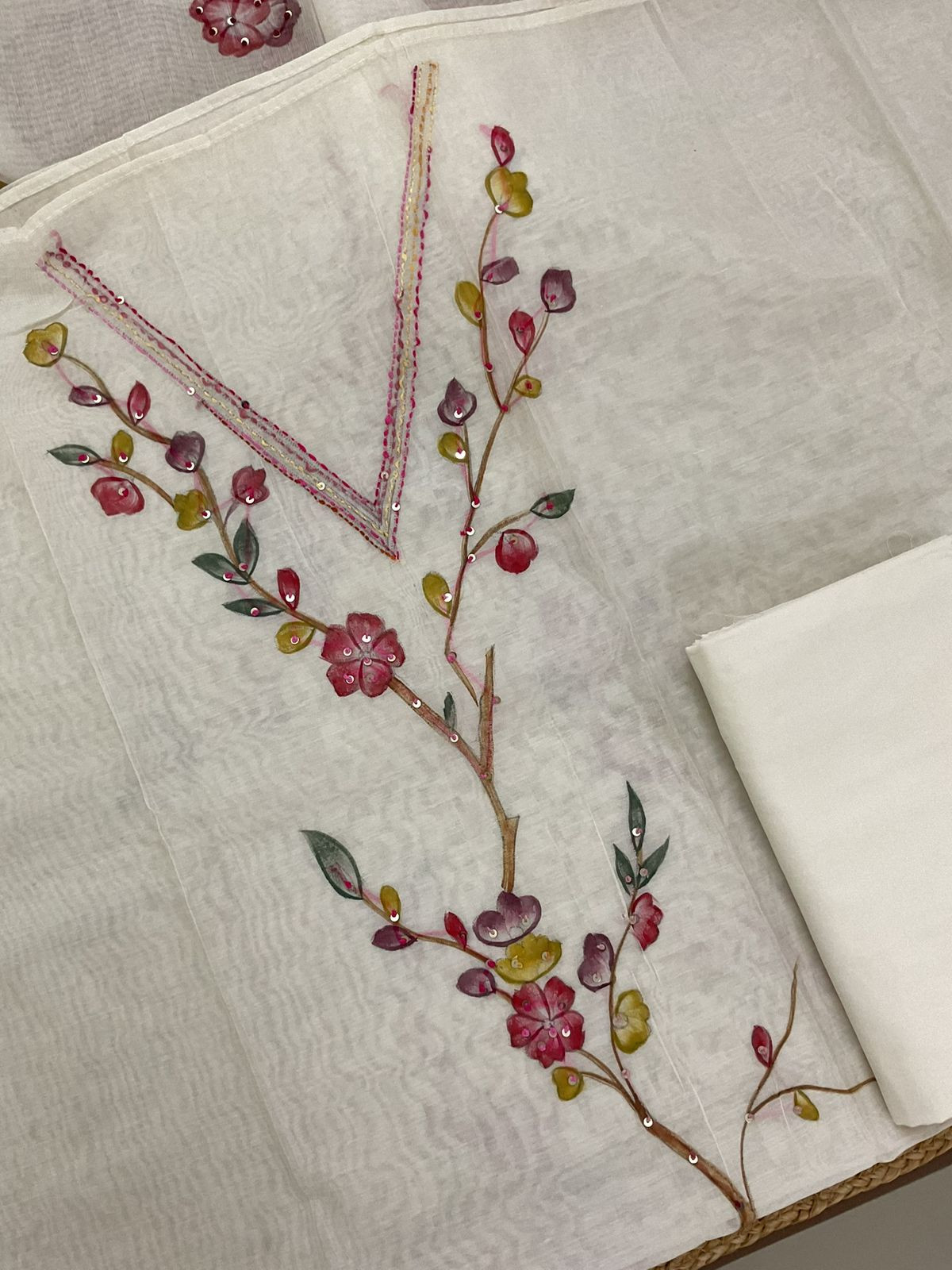 Soft Chanderi Brush Painted Embroidered Suit - Off White