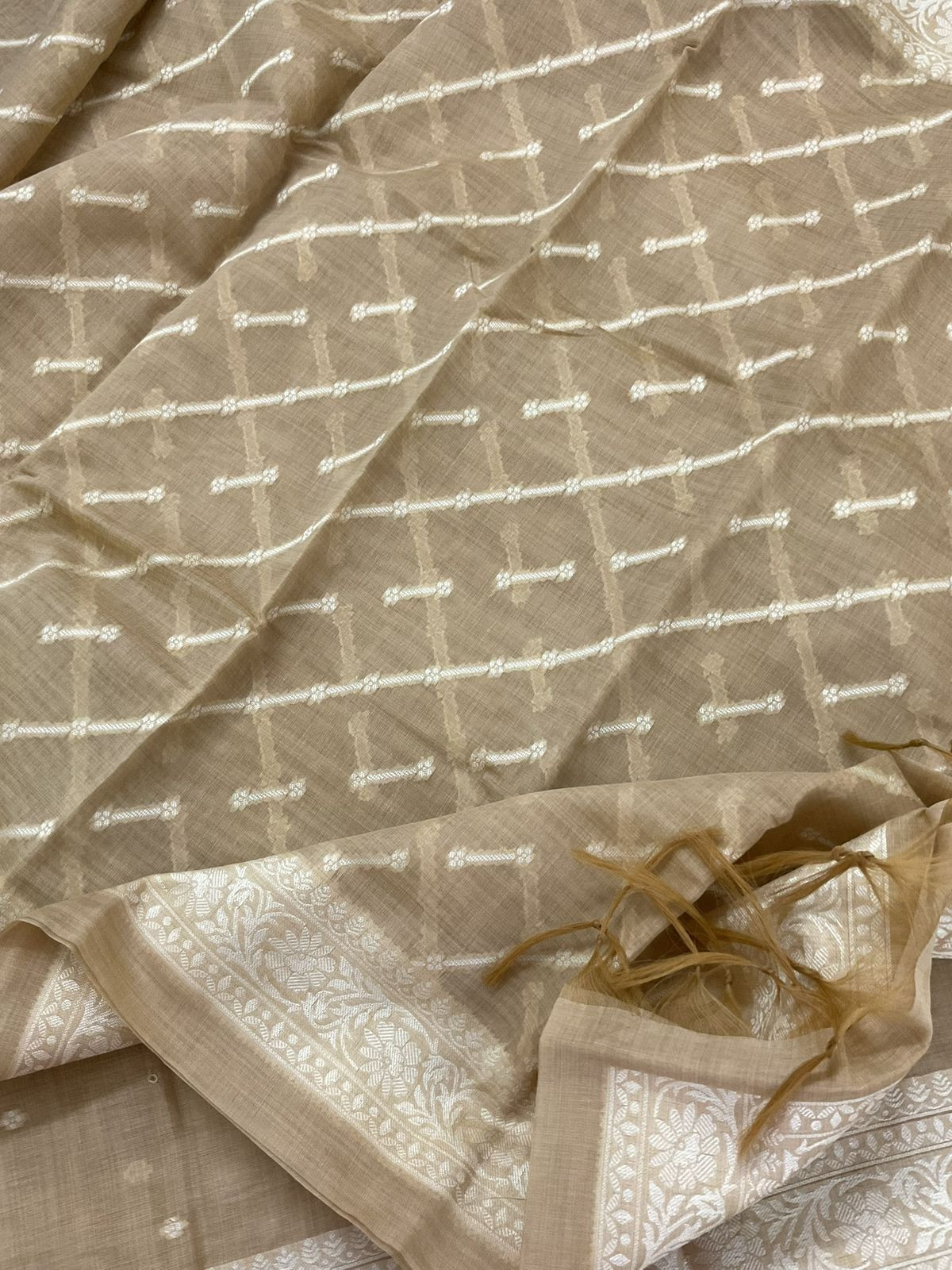 Soft Slub Chanderi Jamdani Weaved Embroidered Suit - Beige
