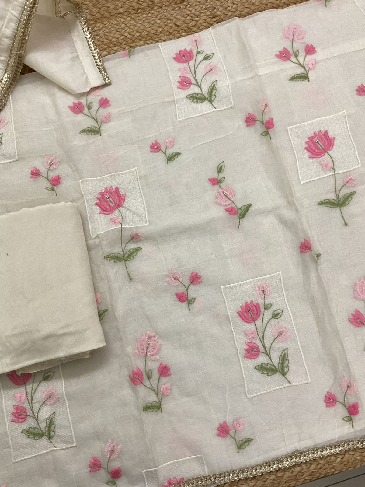 Soft Chanderi Brush Painted Embroidered Suit - Off White