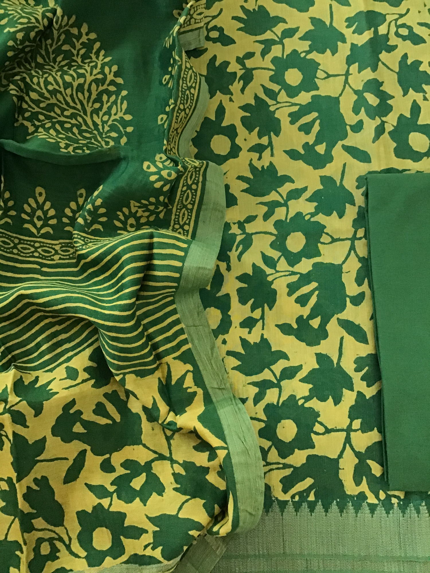 Pure Muslin Printed Suit - Green