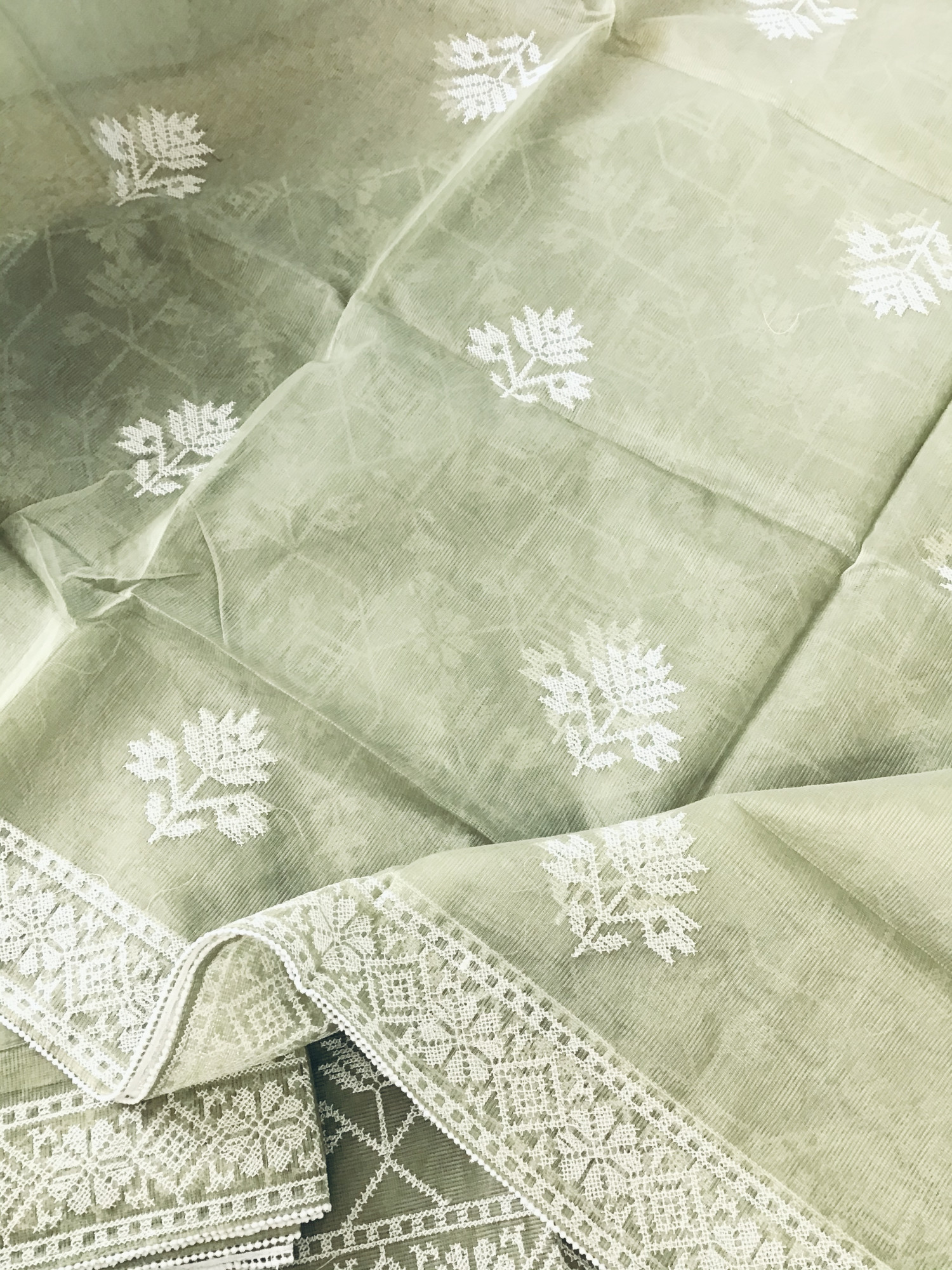 Soft Supernet Embroidered Suit - Green