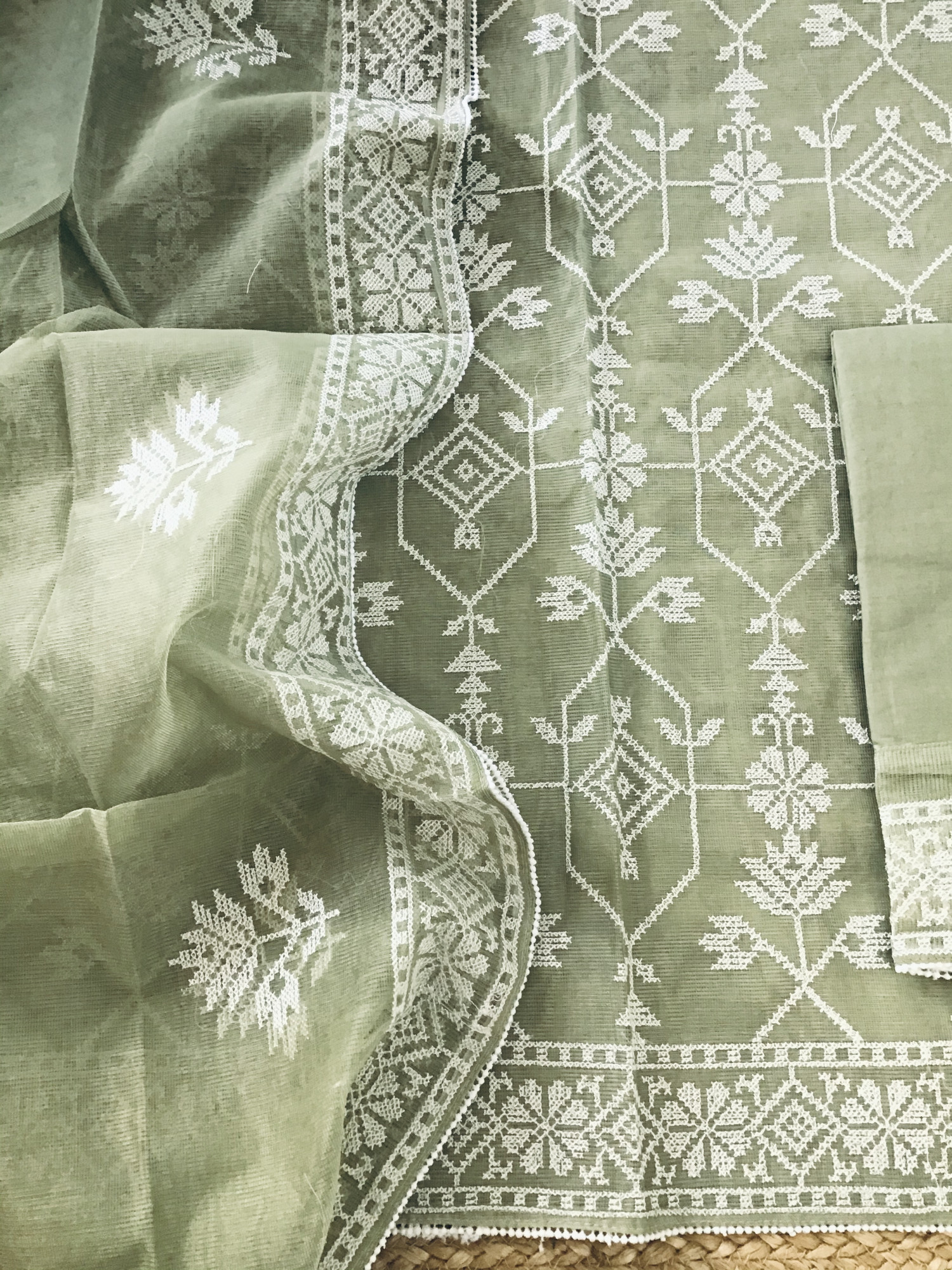 Soft Supernet Embroidered Suit - Green