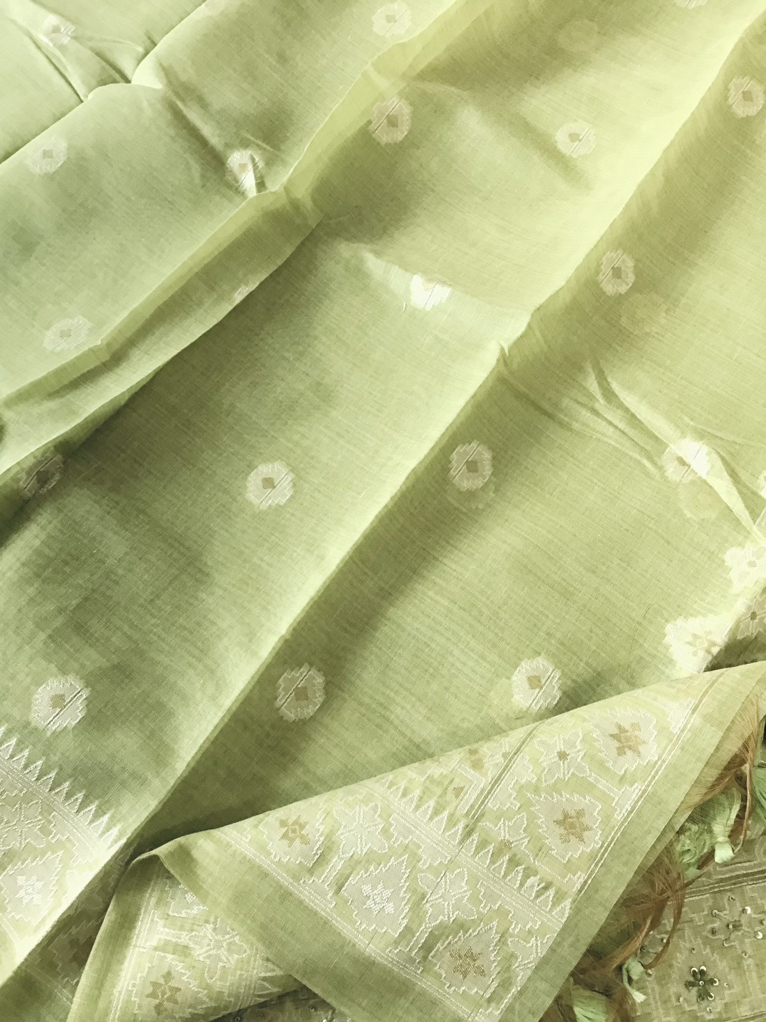 Soft Slub Chanderi Jamdani Weaved Embroidered Suit - Green