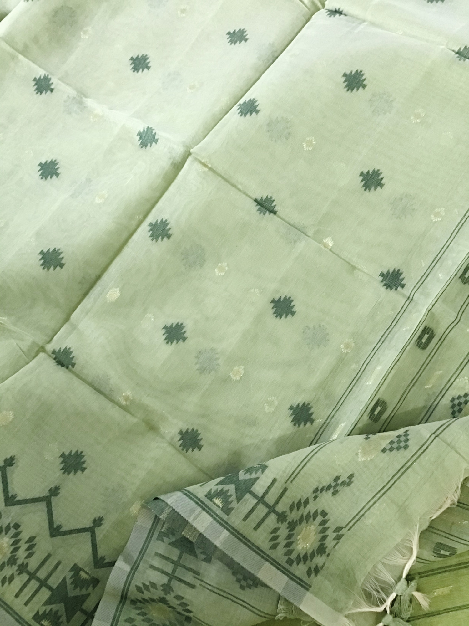 Soft Slub Chanderi Jamdani Weaved Embroidered Suit - Green